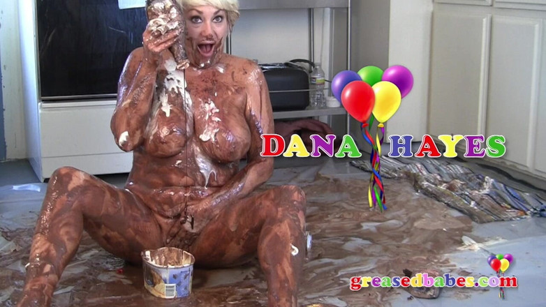 Greased Babes XXX - Greasy Tits and Oiled Asses: Mature Blonde With Big Tits and Big Ass Dana Hayes...