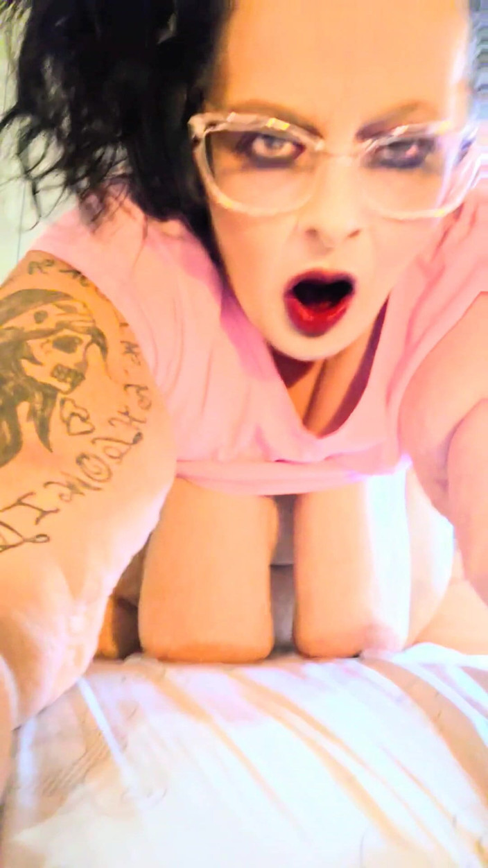 HerculesnVENUS: Nhận được những gì cô ấy xứng đáng với con điếm sẽ không im...