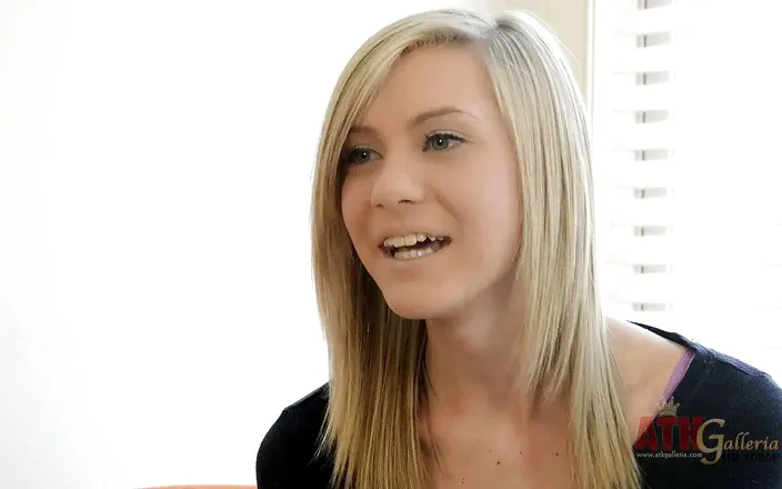 ATKIngdom: Le interviste di chloe Brooke.
