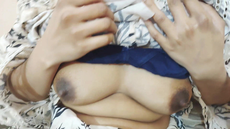 Sairaxsaim: Krásná indická bhabi mě učí o kouření