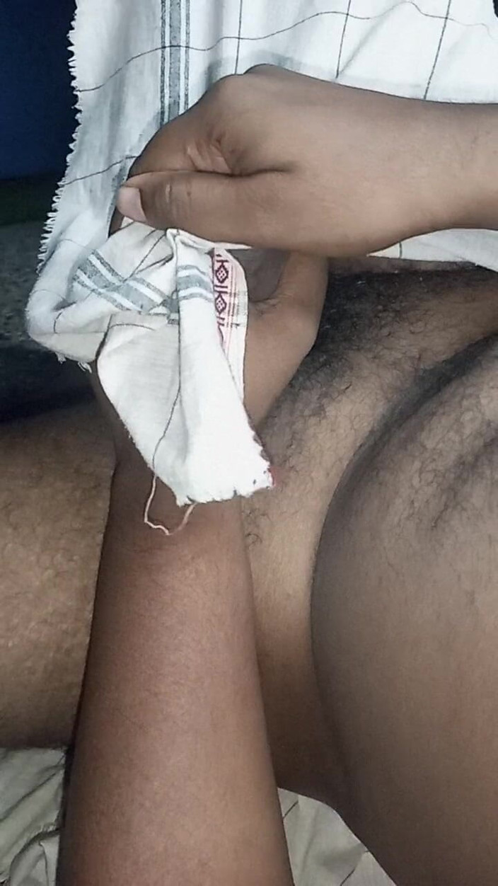 Sweet Indian cock: Une tatie mallu me lèche le sperme de pénis