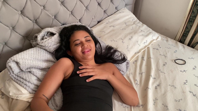 Yohamedi: La mia sorellastra vuole sapere come bene mi succhia il...