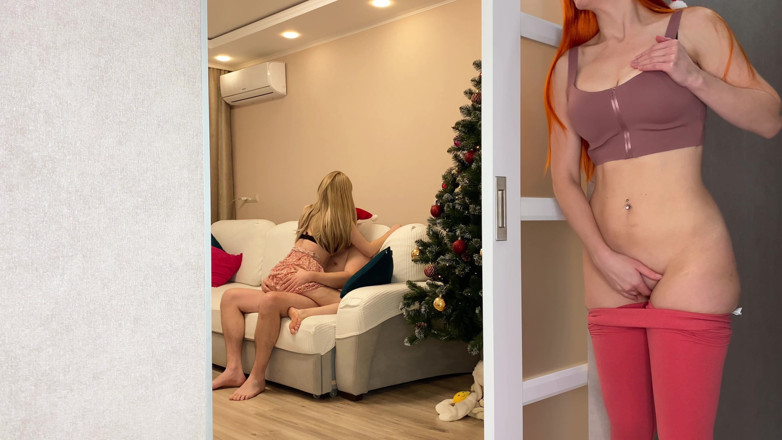 CumInMyMouthBaby: Infidélité du Nouvel An - j’ai baisé la demi-sœur de ma...