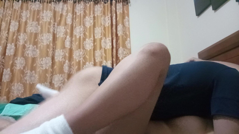 Moo DBOXXX: Завагітніти свою 18-річну християнську подругу, вона хоче сексу кожен день, і я віддаю його їй