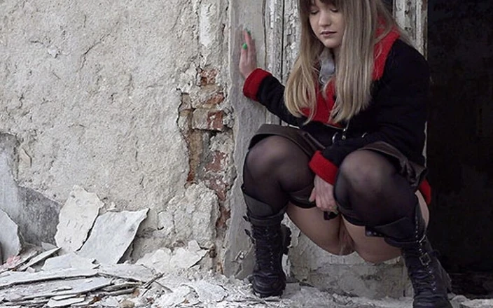Puffy Network: Starting slowly by Got2Pee where girls come to piss