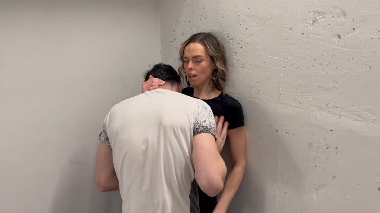 Serenity Cox: Fucked in Yoga Pants Outdoor Stairwell by Two Guys Ending...