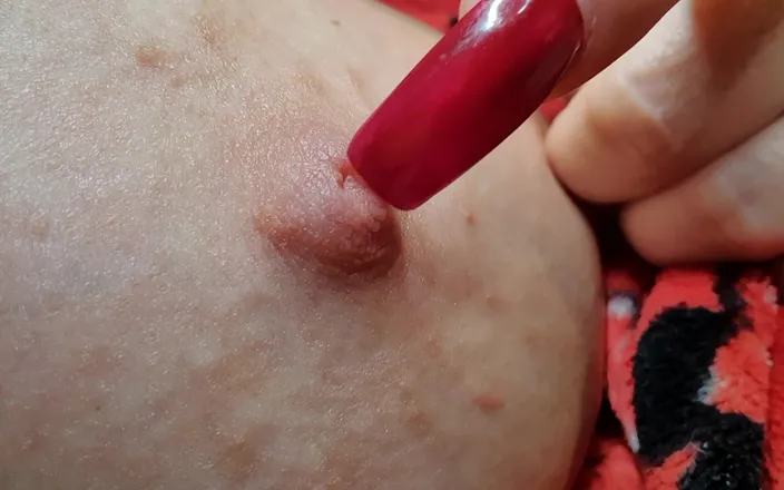 JJ Jewel BBW: Horny BBW Plays with 36jj Boobs &amp; Nipple