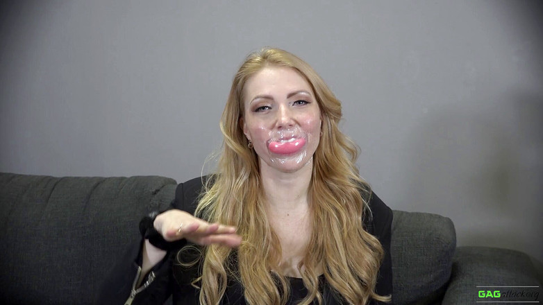 Gag Attack: Mila - Mluvení přes tegaderm tape dávení