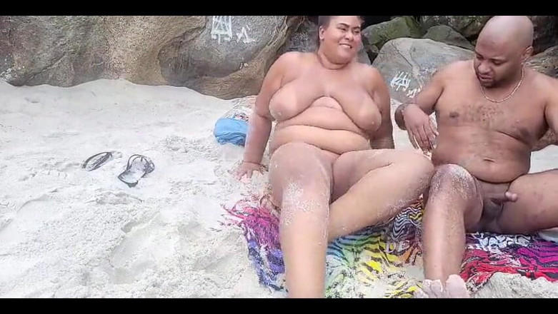 Jeanne Welsh: 彼らは私がビーチでセックスしているところを見つめ、とても美味しかったです。