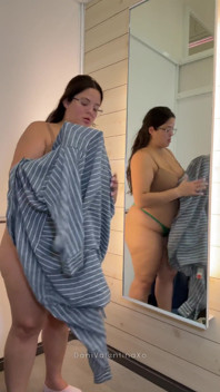 BBW anprobe auf zug, vollbusige Dani valentina