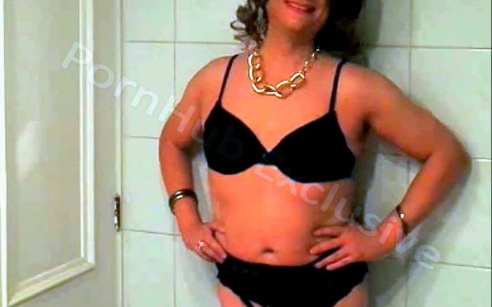 HectorChile1969: Зрелая кроссдрессер Fernanda в нижнем белье