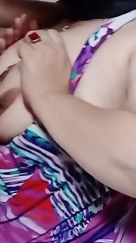 德西女孩试镜，第二个场景，她展示大胸部，得到乳房性交和弯腰后入，而我说下流话