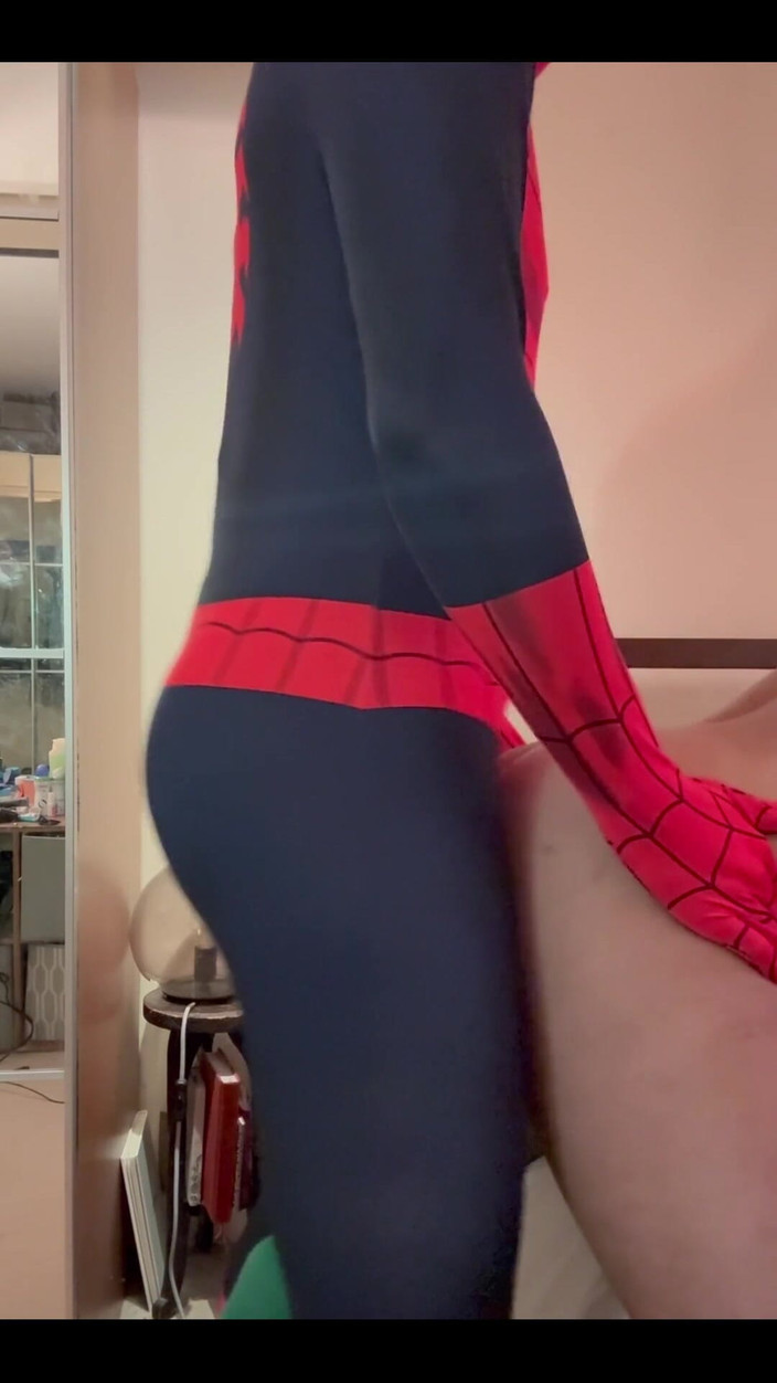 Mileshenryxxx: Uma gozada spidey