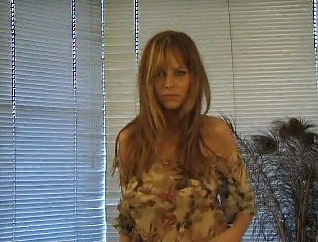 Flash Model Amateurs: Si cantik berstoking dengan tetek besar bergambar untuk kamera