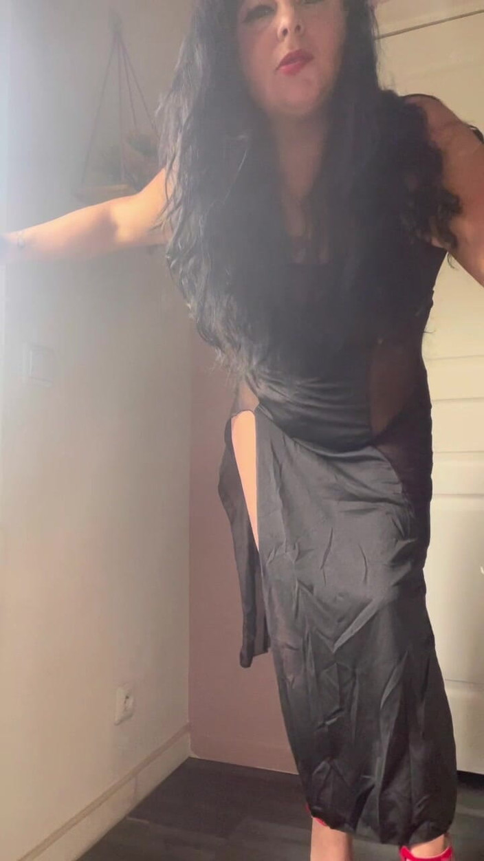 Maitresse Clara: Você é tão pequeno diante da minha supremacia