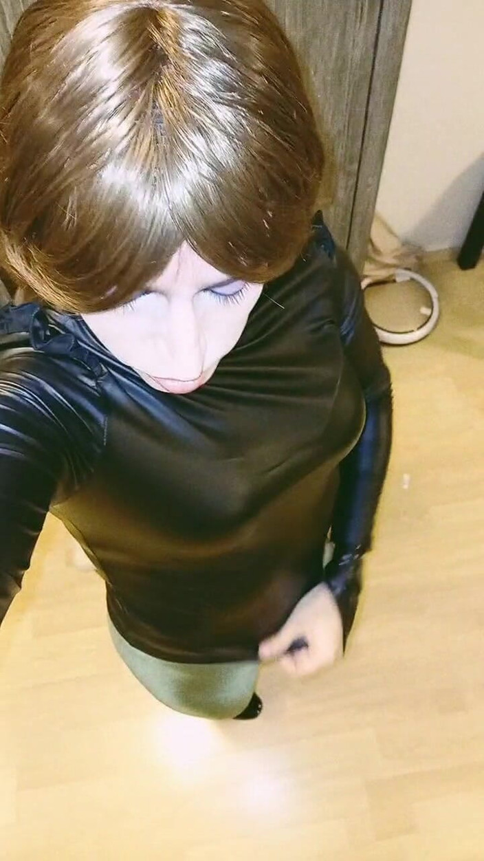 Tammy sissy slave: Masturbando-se de Leggings