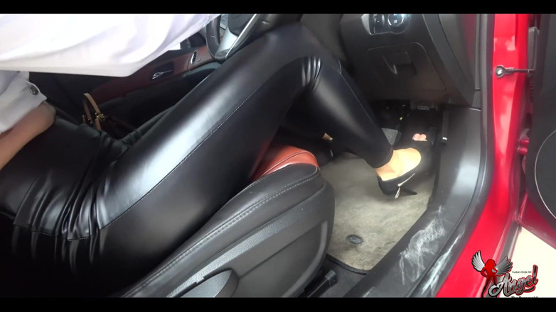 Angel The Dreamgirl: Ass in Tight Leggings