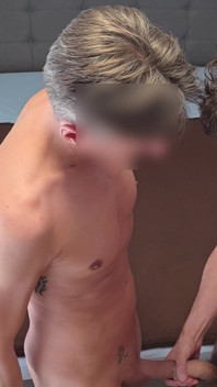 Two Guys Fuck and Suck Instead of Working