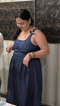 Puja Bhabhi Fuck with Tailor for Stitching a Dress Free of Cost