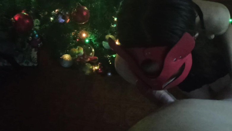 Sasha Green: Подарок на Новый год, горячий минет