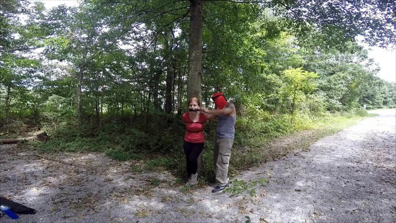 Selfgags classic: Mountaincyklister i träldom