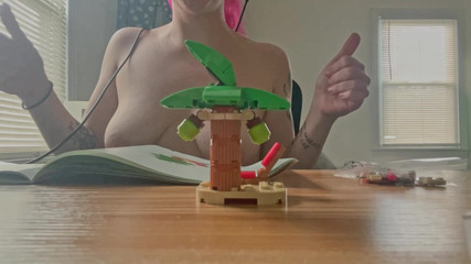 lilredvelvettt: Oben-ohne-lego-Gebäude Asmr