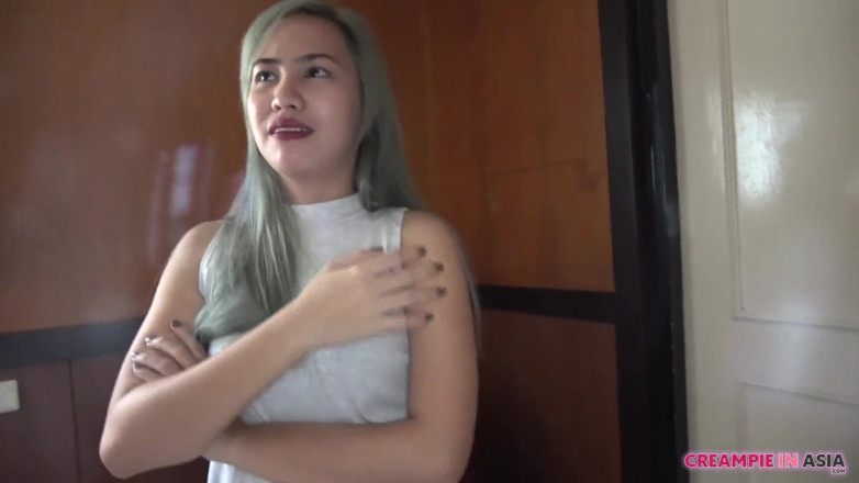 Creampie In Asia: A beautiful young girl was fucked an old man (50's). She...