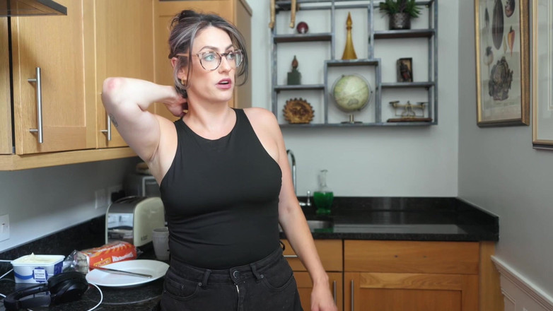 Countess diamond: Ketiak berpeluh rakan sebilik Domme awak