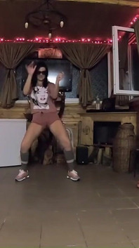 Milfycalla - frumusețea sexy își începe ziua masturbându-se până la un orgasm sexy - 28
