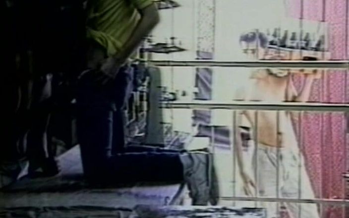 Gay RetroX VHS: Búsqueda de placer masculino ardiente # 3
