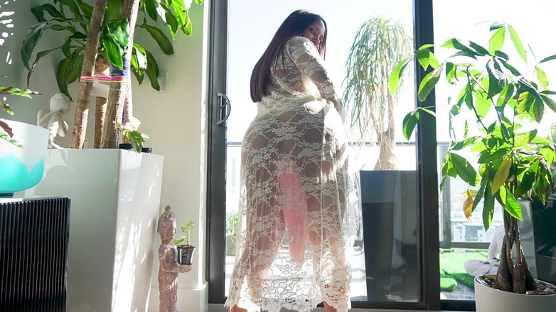 BrandySalazar: Бренді Салазар прокинувся збудженим сьогодні вранці для великого сквірту