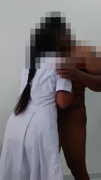 Cuplu de studenți din Sri Lanka după sex la facultate