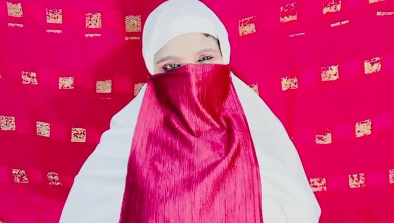 Hot-baby62: Läkare knullar Desi Moster