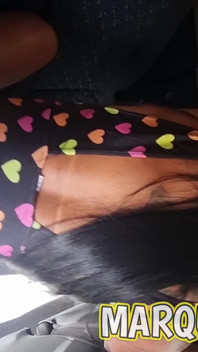 Sono venuto nella figa della ragazza nera calda dentro il furgone