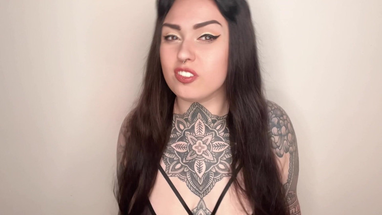 Miss Valentina: Sph cel mai mic rating de pulă din toate timpuri