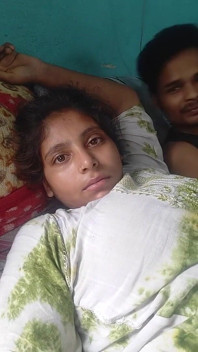 Muh Me Gira Diye sau Mai Chat Gayi