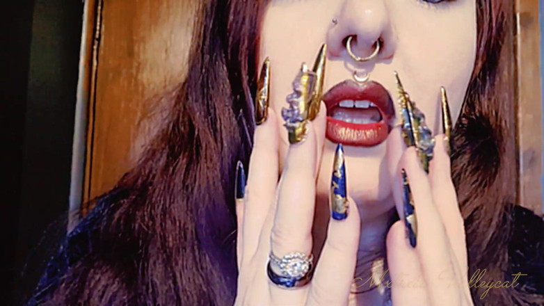 Mxtress Valleycat: My Nails Are Your God
