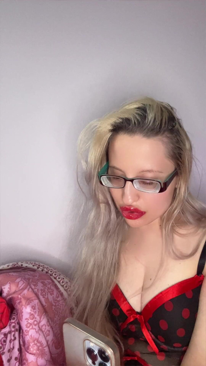 FinDom Goaldigger: Bimbo Seksowna transformacja trans