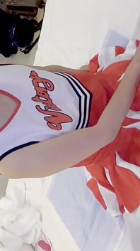 No.41 Cheerleader Cosplay Berbaring Tenggorokan Dalam Seks