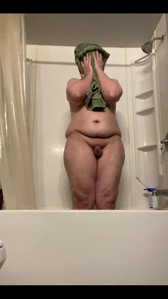 CosmicJones88: Quick Shower;)