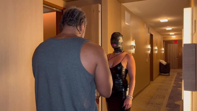 RealQueentiffy: Parte 1: gangbang de bbc enmascarado, realmente no puedo ver nada