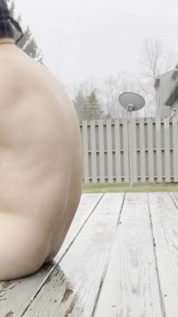 Rain-soaked Muscle Jerk Explosive Outdoor Cum Under the Storm
