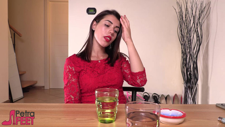 Foot Fetish HD: Brunette Vixen Teases Her Man on a Date Using the...