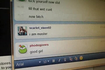 Scarlet Vixen: あなたと話すと自分に触れる