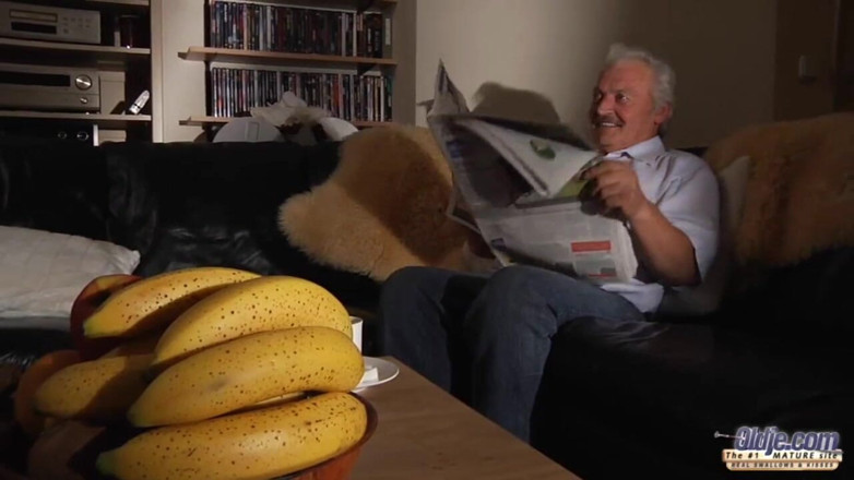 Oldje: Grandpa Fucks Teen Pussy and She Deepthroats His Cock