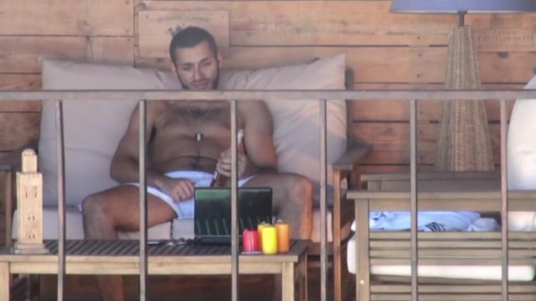 Gaybareback: Exhib masturbation for straight Arab