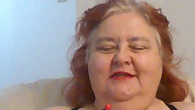 BBW nurse Vicki adventures with friends: แชทลิปสติกตัวจิ๋วแต่งตัว