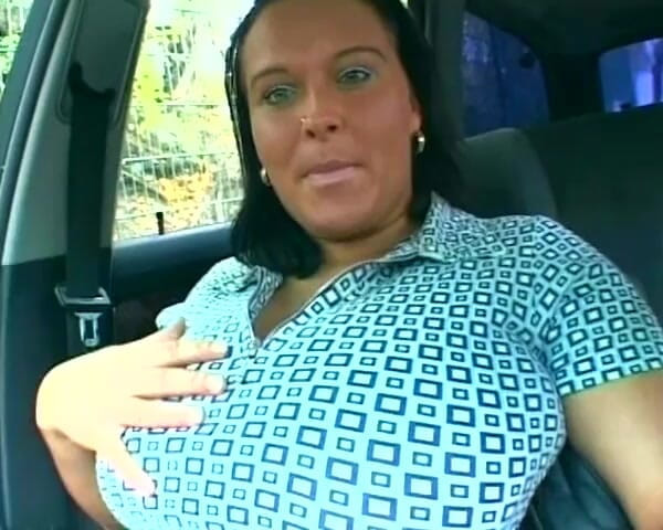 Busty German Sluts: Bujna milf z Niemiec dostała spermę na jej duże cycki