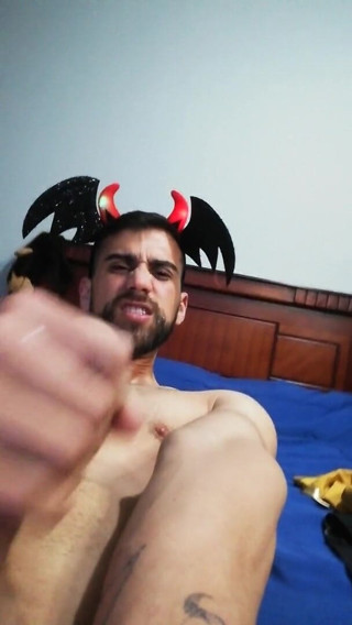 LuckyGuyLover: Ukaž ďáblovo sperma