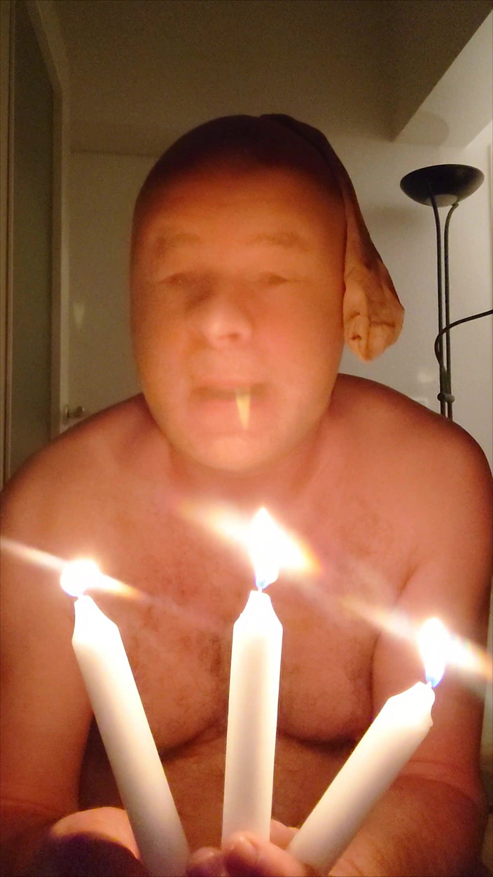 Carmen_Nylonjunge: नायलॉन बॉय तीसरे आगमन की कामना करता है